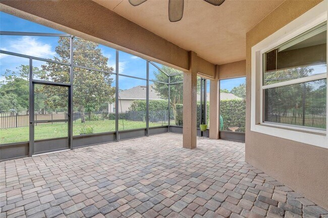 Building Photo - 903 Victoria Hills Dr S
