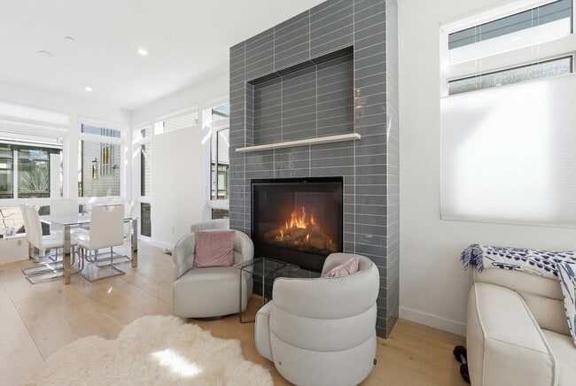 Building Photo - 6 Richardson St