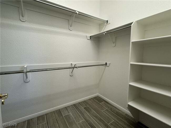 Building Photo - 8625 Desert Bird Dr