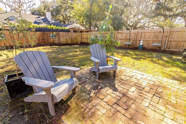 Building Photo - Bull St Bungalow