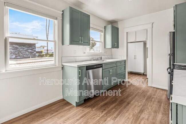 Building Photo - 915 Civic Center Dr