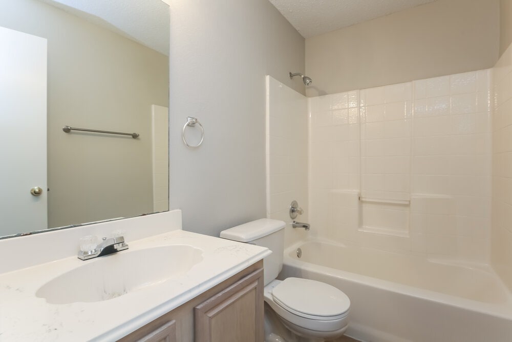 Building Photo - 2524 Park Valley Dr