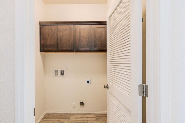 Building Photo - 1040 Indigo Sky St