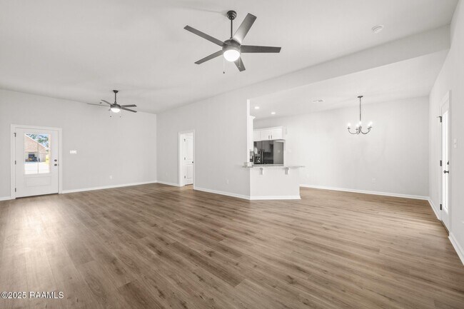 Building Photo - 207 Barnsley Dr