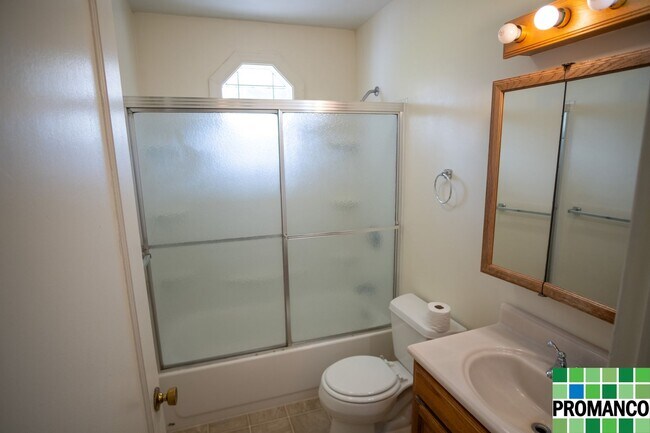 Building Photo - Very nice Single-Family home!