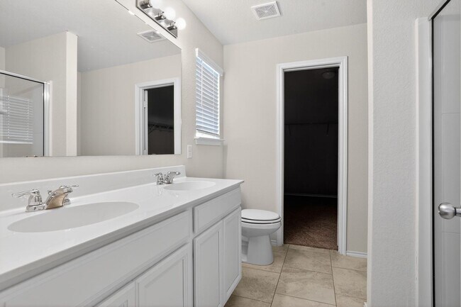 Building Photo - 4 Weeks Free!!! Beautiful 3 Bedroom Home in New Braunfels – Spacious Layout & Prime Location!