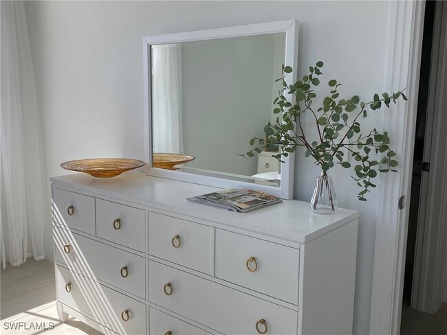 Building Photo - 16885 Fairgrove Way