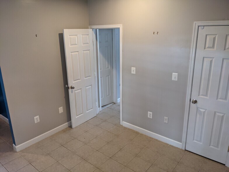 Bedroom other side - 1414 3rd St NW