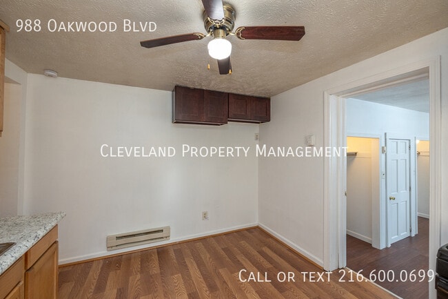 Building Photo - 988 Oakwood Blvd