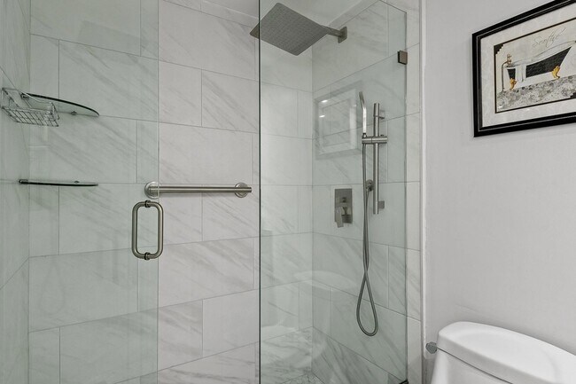 Building Photo - 3700 Galt Ocean Dr