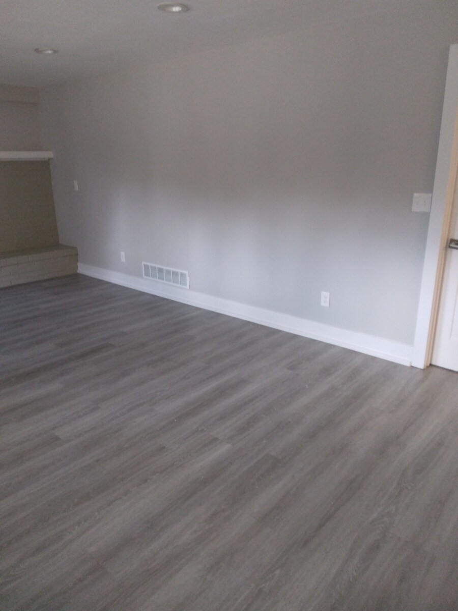 Building Photo - 2866 Baylis Dr