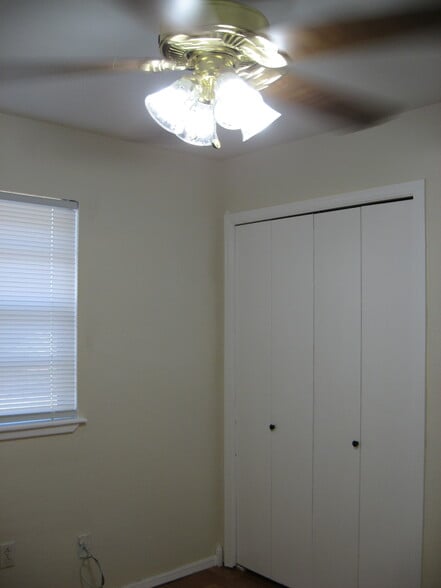Bed room 1 - 6122 SW Summit Ave