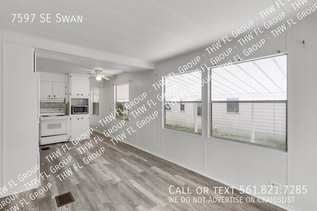 Building Photo - 7597 SE Swan-