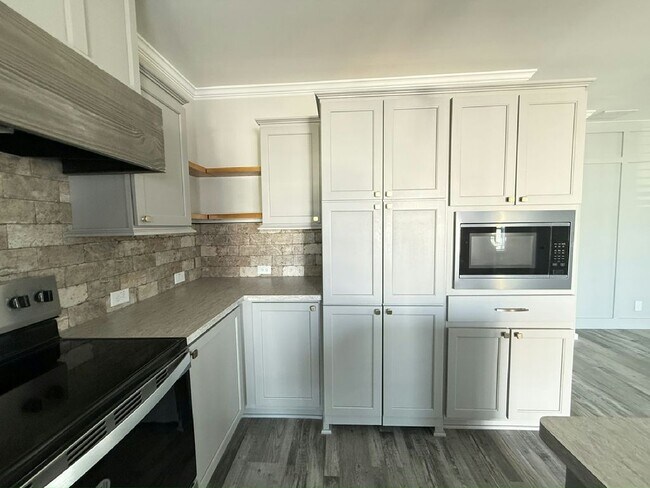 Building Photo - 3618 Vine Trl