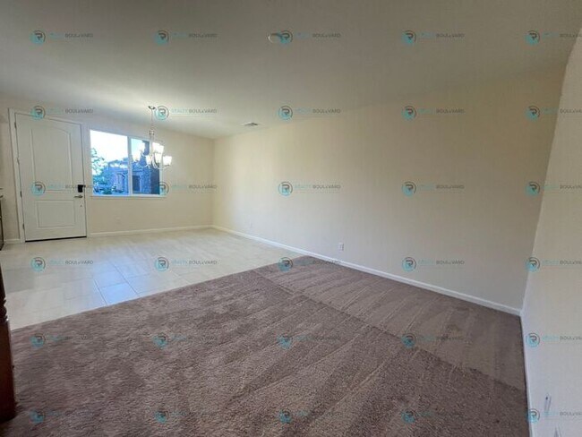 Building Photo - Half month FREE!!! Luxury and Convenience: Fully Equipped 3-Bedroom 2.5 Bathroom 2 car garage Con...