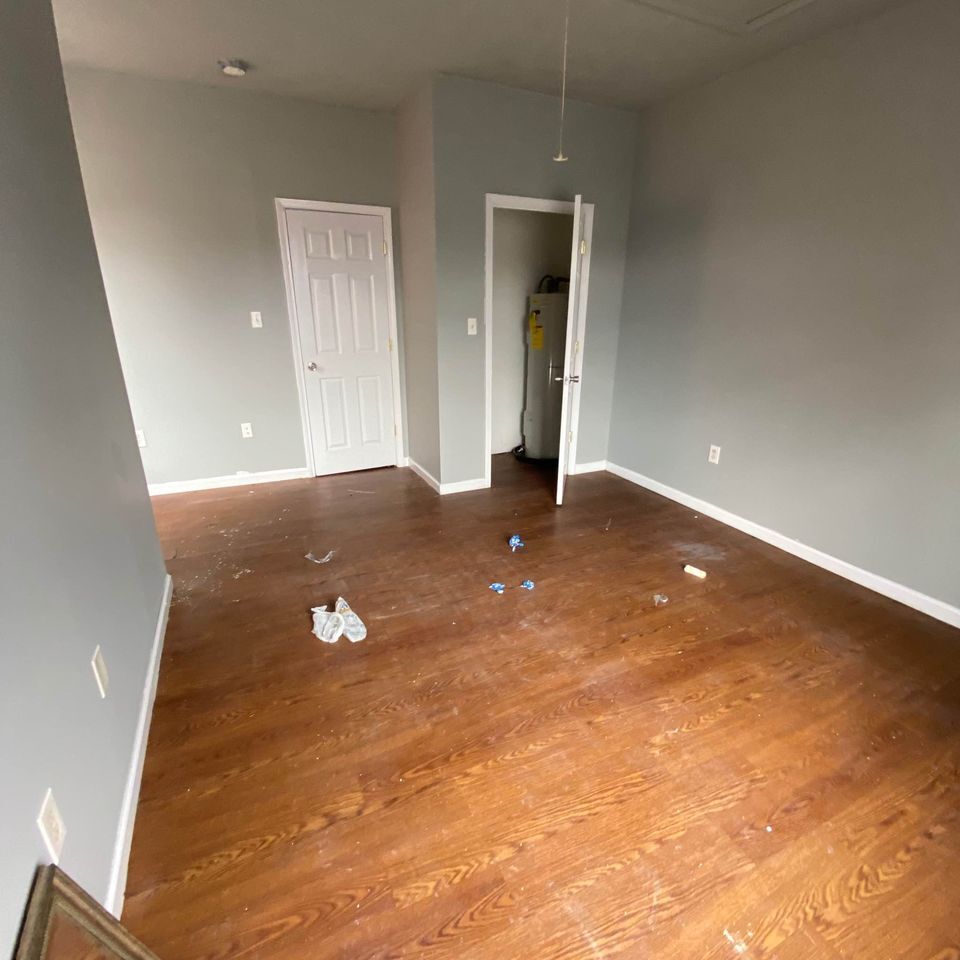 Building Photo - 446 6th Ave