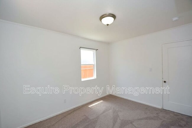 Building Photo - 264 Franklin Ln