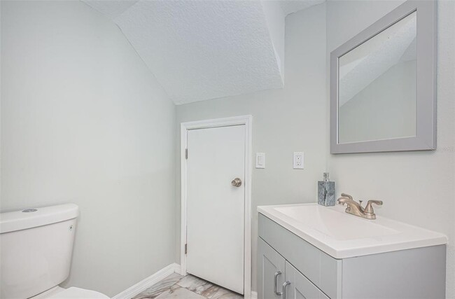 Building Photo - 3876 Island Way