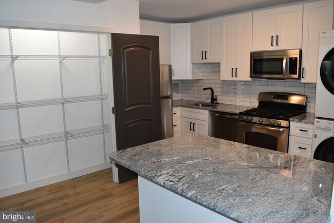 Building Photo - 3705 S George Mason Dr
