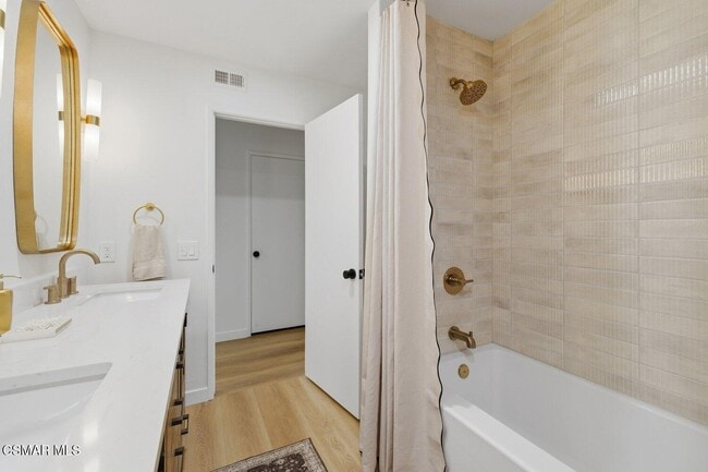 Building Photo - 822 Rim Crest Dr