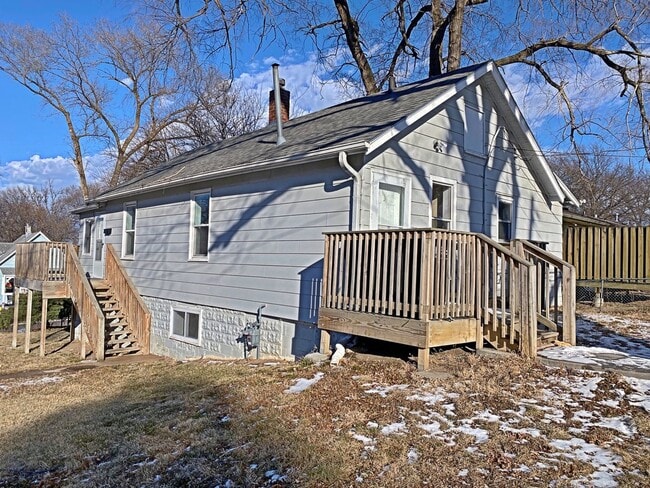 Building Photo - 4657 Camden Ave