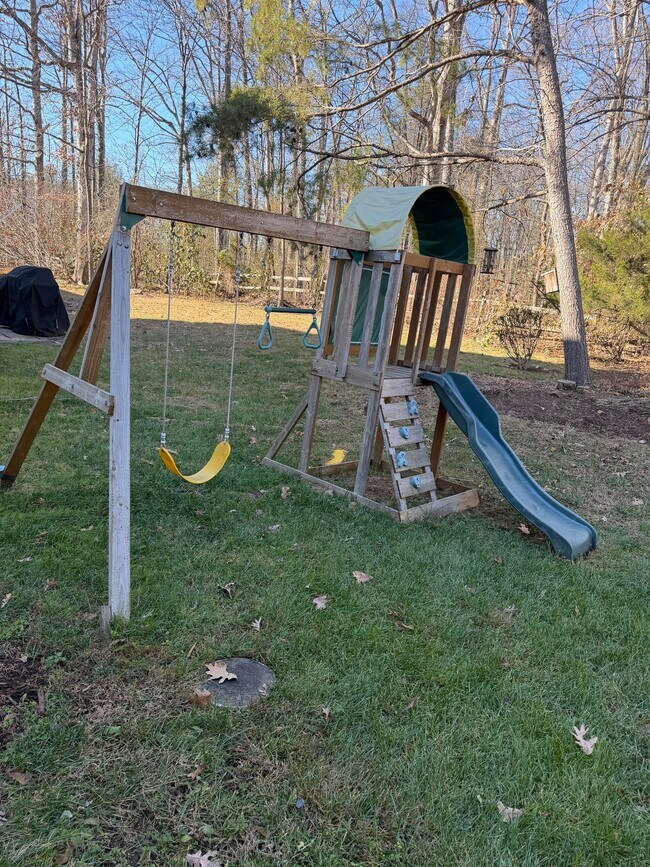 Building Photo - 12384 Brown Fox Way