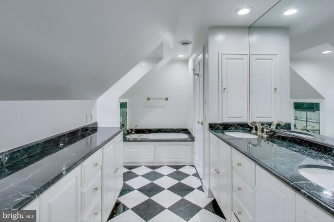 Building Photo - 7308 Burdette Ct