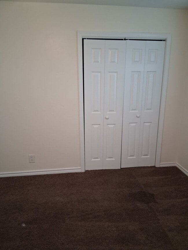 Building Photo - 1414 Alta Mira Dr
