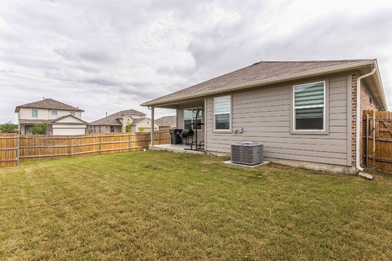 Building Photo - 104 Docile Lp