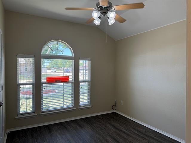 Building Photo - 301 Meadow Lark Ln