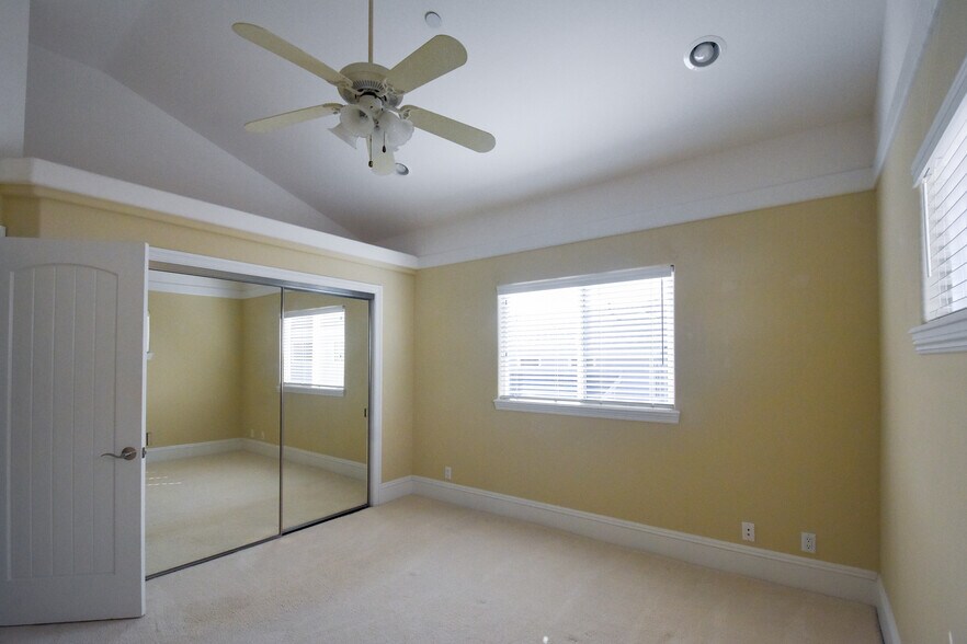 Fourth Bedroom - 2212 Marshallfield Ln