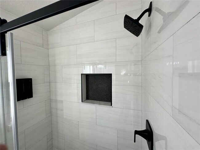 Building Photo - 17410 Woodcrest Way