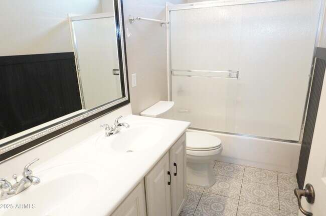 Building Photo - 6700 S Agate Way