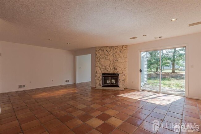 Building Photo - 29 Sandpiper Dr
