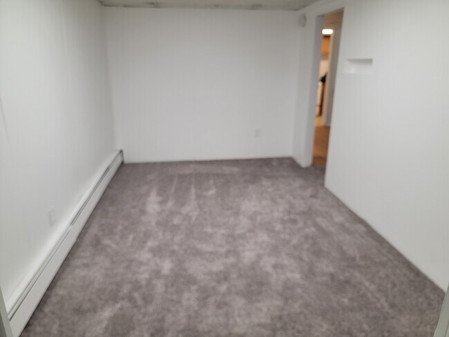 Building Photo - 82 Hettys Path