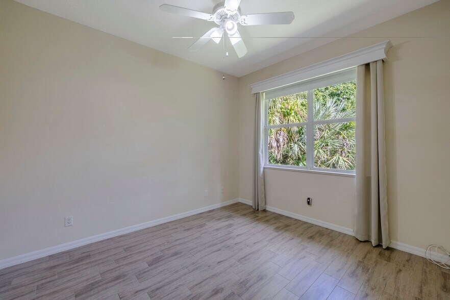 3rd Bedroom - 427 Pineapple Sq SW