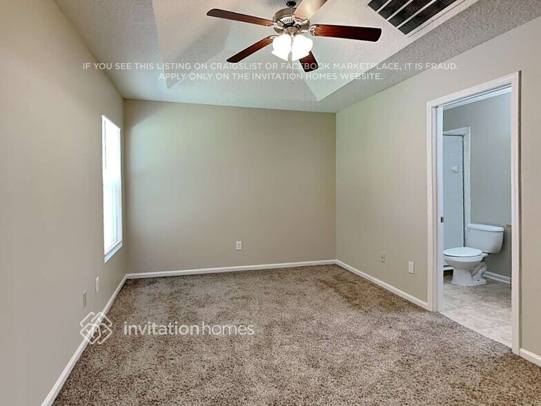 Building Photo - 96393 Commodore Point Dr