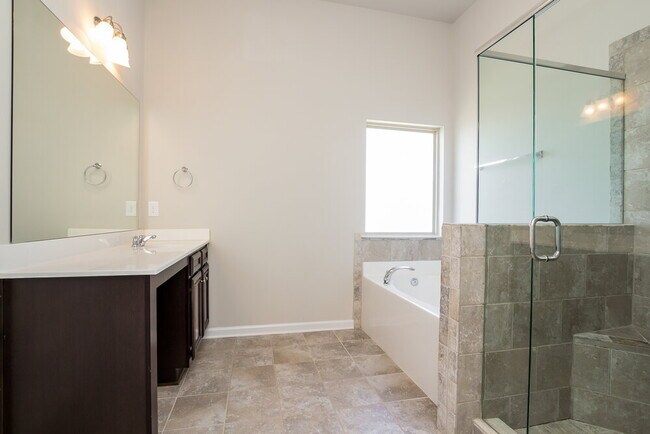 Building Photo - 216 Sleepy Way