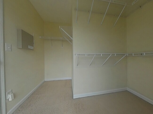 Building Photo - 1617 Ellie Ave