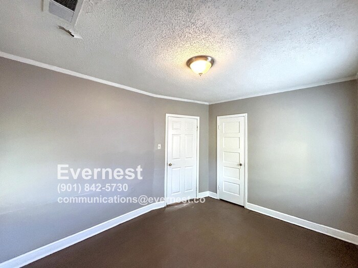 Building Photo - 1507 Wilson St