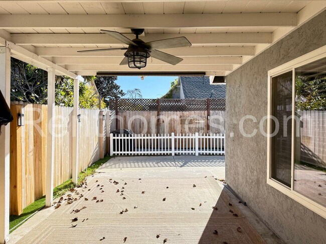 Building Photo - 9911 Ivy St