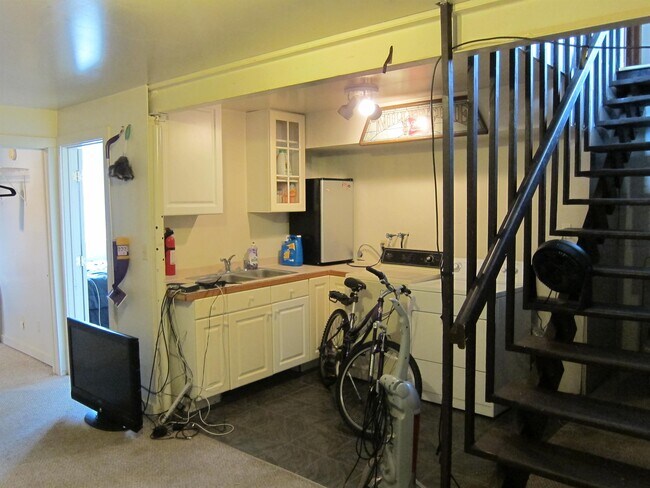 Building Photo - 16868 W 14th Pl