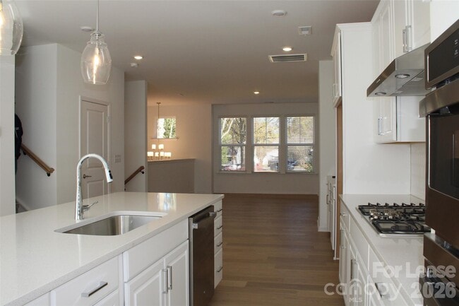 Building Photo - 743 Hoke Ln