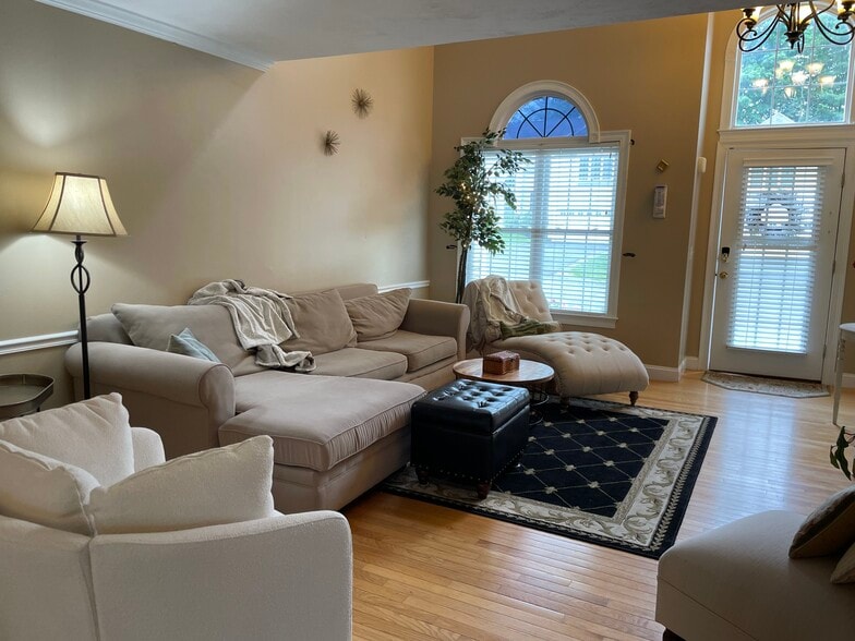 07 Family room - 59 Providence Rd