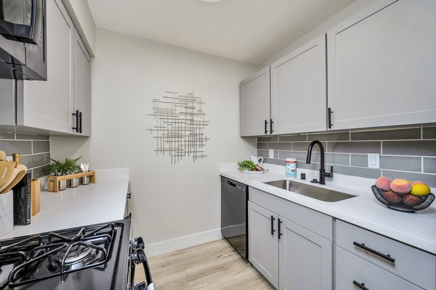 Kitchen - Sierra Park