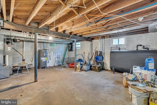 Building Photo - 341 Allen Ave