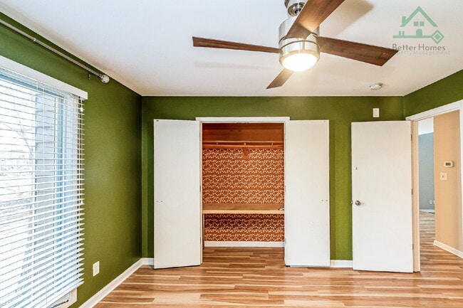 Building Photo - Cozy 2 Bedroom Unit in Raleigh!