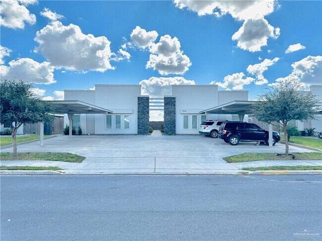 Building Photo - 23 Summerland Ln