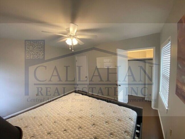 Building Photo - Furnished Long term apartment in Park Hill!!