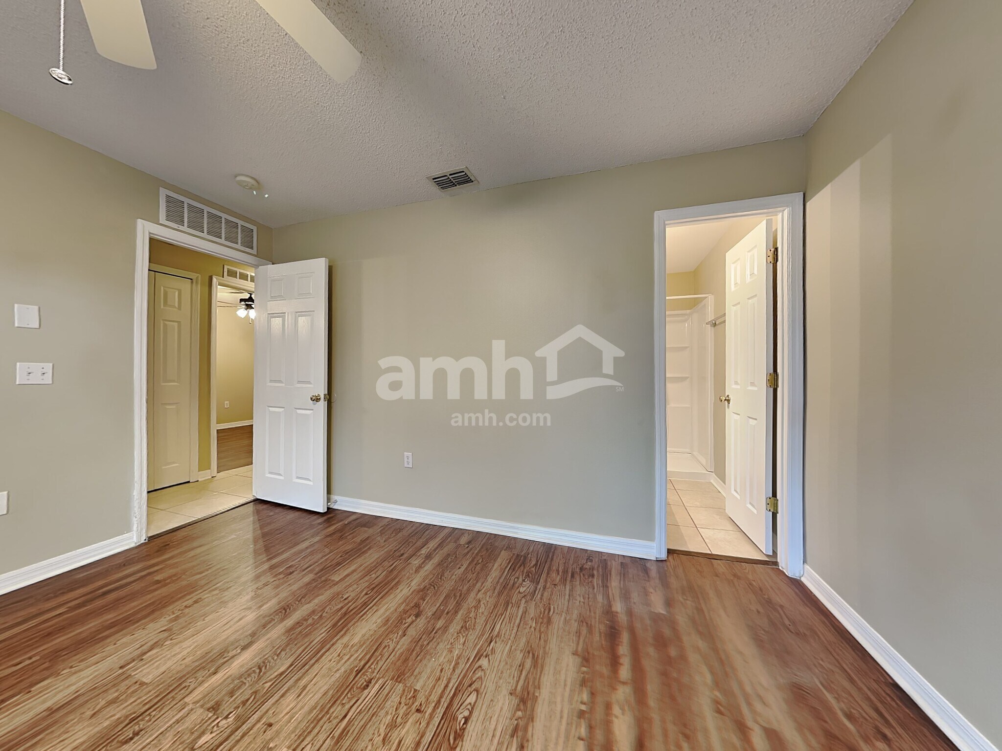 Building Photo - 13826 Gentle Woods Ave